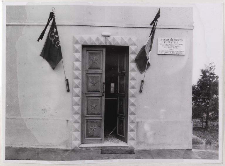 Gattatico-Reggio Emilia, 27-30 marzo 1970, Funerali di Alcide Cervi, ingresso del museo